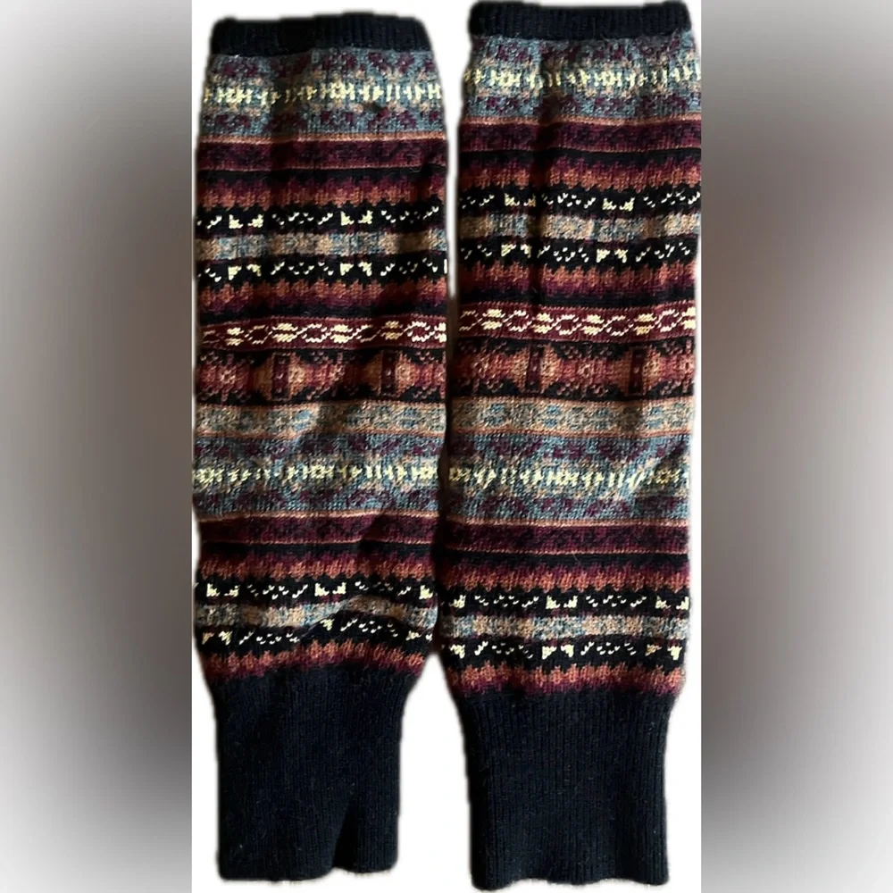 Multicolor Patterned Women's Knit Leg Warmers/Boot Cuffs. Excellent condition.
